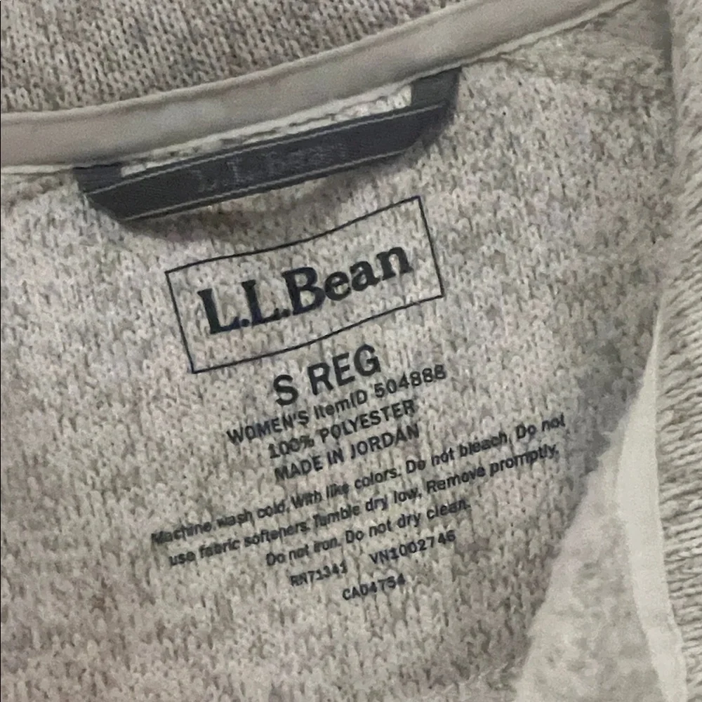 L.L. Bean Women's Beige collared sweatshirt - Picture 2 of 5